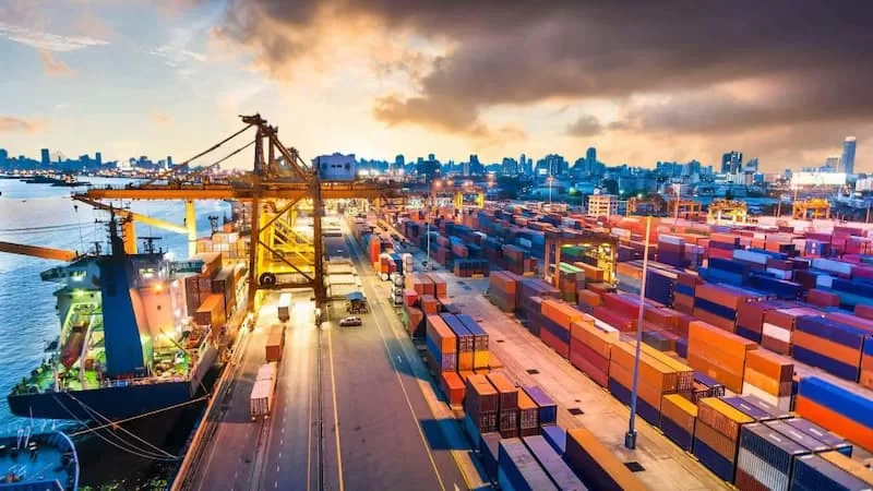 van chuyen hang hoa tu nga ve viet nam